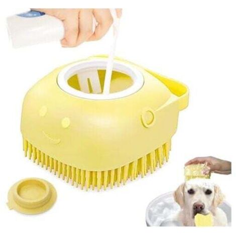 KZQ - Cepillo de baño de silicona suave para mascotas (8,5 x 8 x 3,5 cm), con depósito de agua, dispensador y champú para masaje, para perros y gatos de pelo corto o largo (amarillo)