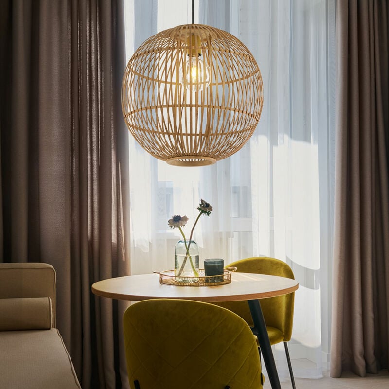 Image of Soffitto a sfera appeso a treccia di bambù lampada a filamento lampada a pendolo illuminazione soggiorno in un set che include lampadine a led