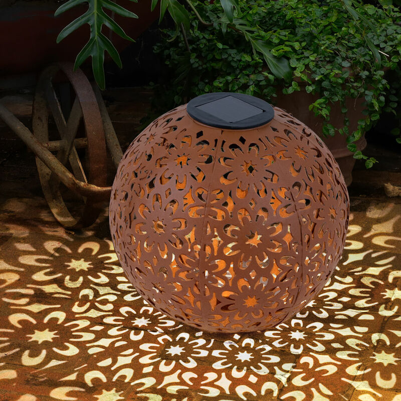 Image of Lampada solare a luce solare per sfera esterna decorazione da giardino solare ruggine picchetto da terra, punzonatura decorativa floreale, metallo,