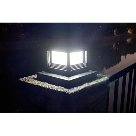 Lampadaire solaire extérieur
