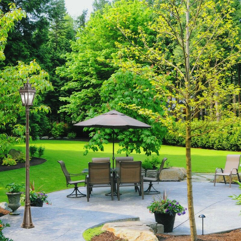 Elstead Lighting - Lampadaire exterieur Tournai 3x60W Fer forgé