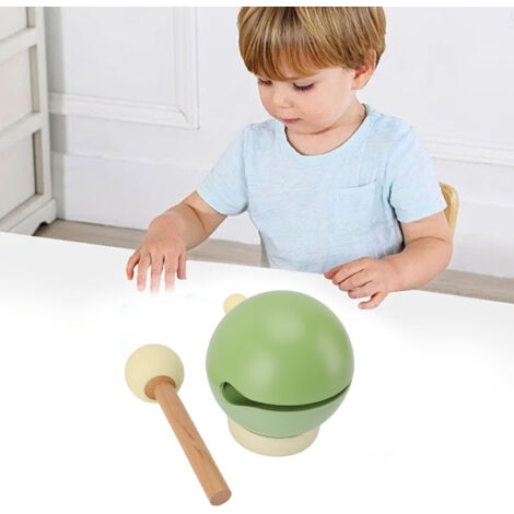 Lámpara de mesita de noche LED recargable e inalámbrica con diseño de pez de madera y pegatinas LED, batería de 800 mAh, 3 niveles de brillo, luz blanca cálida.