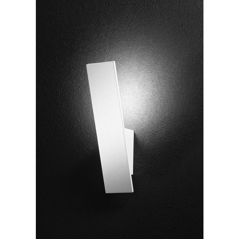 

Lámpara de pared LED de metal de 12W bla 6110B - Perenz