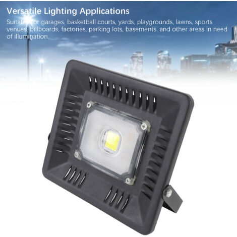 Lámpara de pie LED de exterior de 50 W, IP67, resistente a la lluvia, 5000 lúmenes, potente, para garaje y jardín.