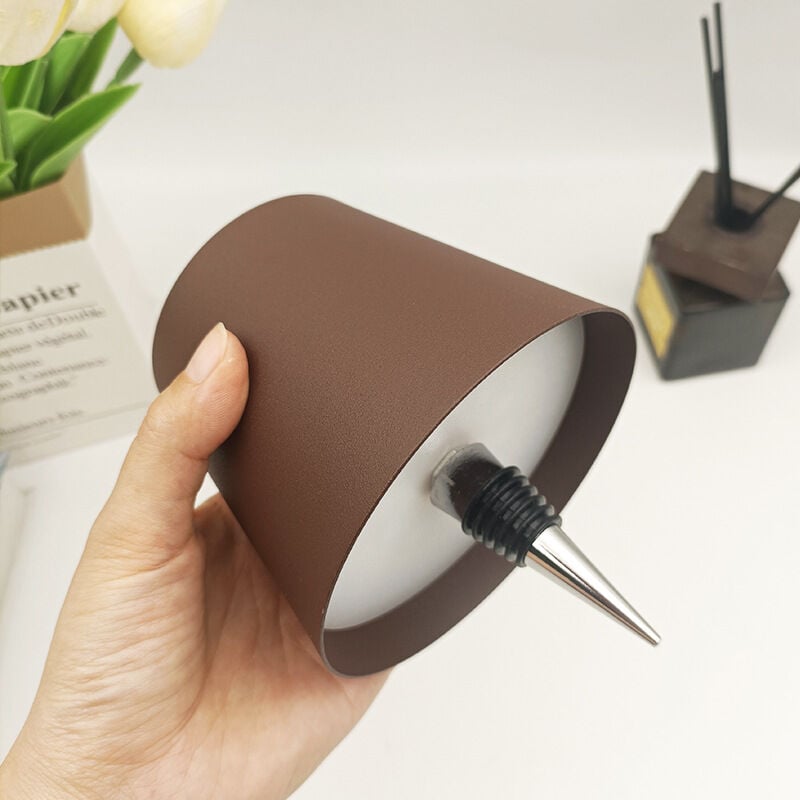 Crea - Lampe de bureau d'ambiance à led avec chargeur et prise pour bouteille de vin-Couleur café au lait
