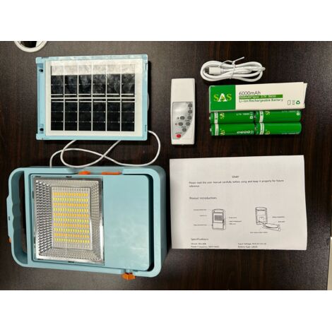 Lampe de camping solaire haute luminosité à 180 LED pour caravanes, adaptée aux caravanes à remorque. Comprend quatre batteries de 1500 mAh, cinq modes d'éclairage et permet de recharger un téléphone 