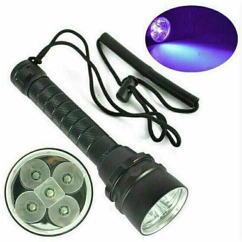 Lampe de Plongée, 5000 Lumen Torche de Plongée Rechargeable Lampe de Poche Plongée 100 Mètres Submersibles Lumières avec 1x et Chargeur