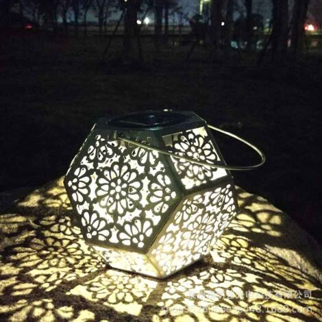 Lanterne Solaire LED Exterieur Lampe Solaire de Jardin Exterieur Suspendue Étanche Lumière Accrochant Éclairage Décorative Forme de Diamant pour Jardin Patio Pelouse Couloir Allée - Argent