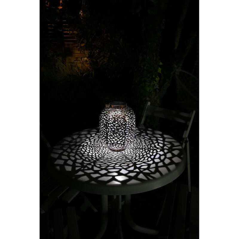 Lanterne solaire métal ajouré design Rétro Lanterne solaire métal ajouré design Rétro