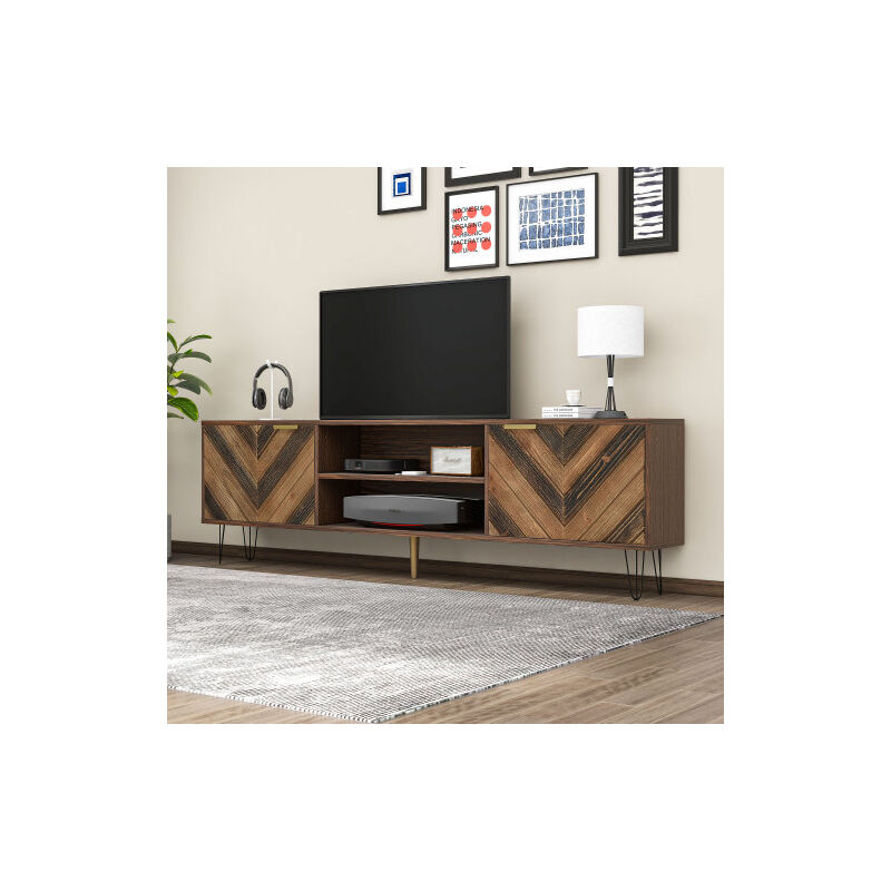 L'armoire de télévision a deux portes, portes plaquées en bois massif. Meuble TV avec deux compartiments, panneau bas, meuble tv. Poignées en or et