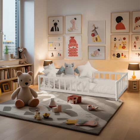 Le Quai Des Affaires – Lit NINO 90x190 avec sommier 13 lattes – Barrière de sécurité 28 cm – Structure en pin blanc – Dimensions L.196,4 x l.97 x H.36 cm