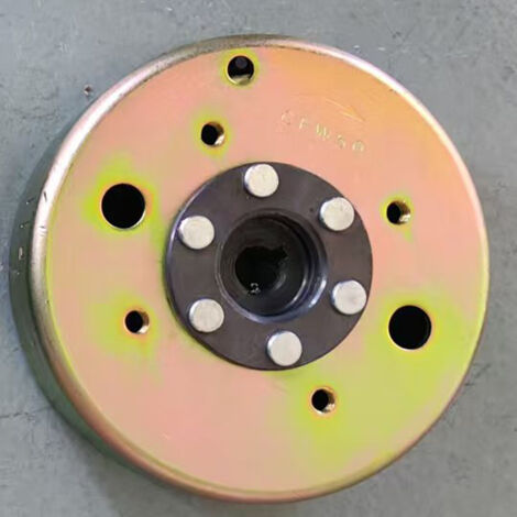 Le volant magnétique convient à l'allumage par stator de bobine GY6 80 100 80CC 139QMB 139QMA.