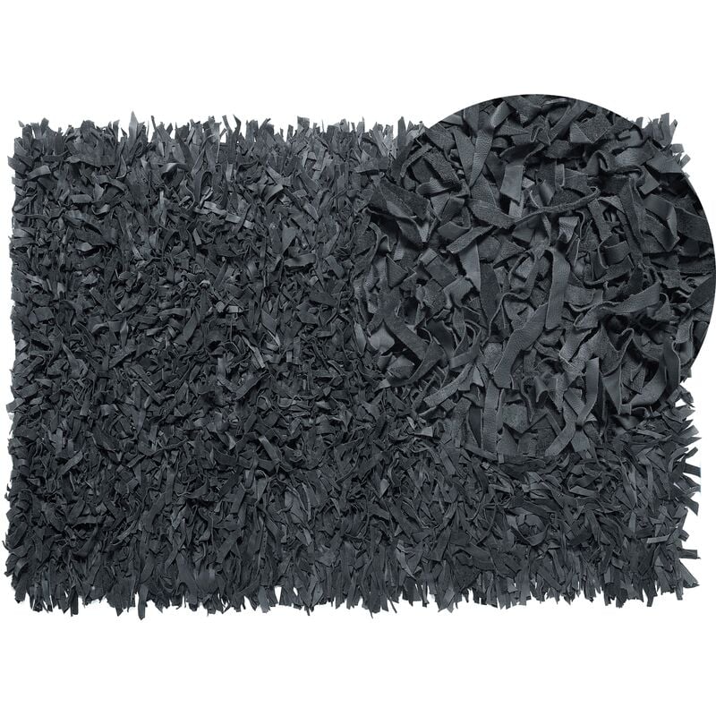 Beliani - Hand Woven Shaggy Carpet Area Rug Leather 140 x 200 cm Black Mut
