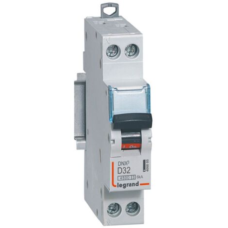 Legrand DNX³ 4500 Interruptor automático 32A 230V Estándar