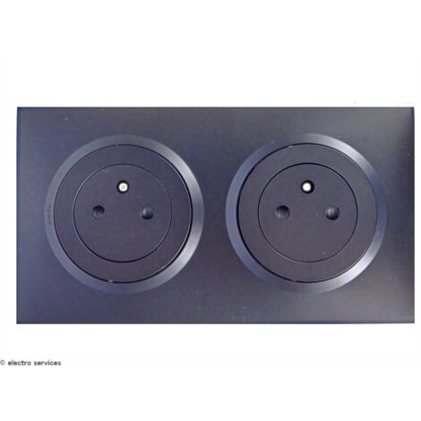 Legrand – Double prise de courant surface complète noire – Prise 2P+T – Tension 250V – Courant 16A – Usage intérieur uniquement