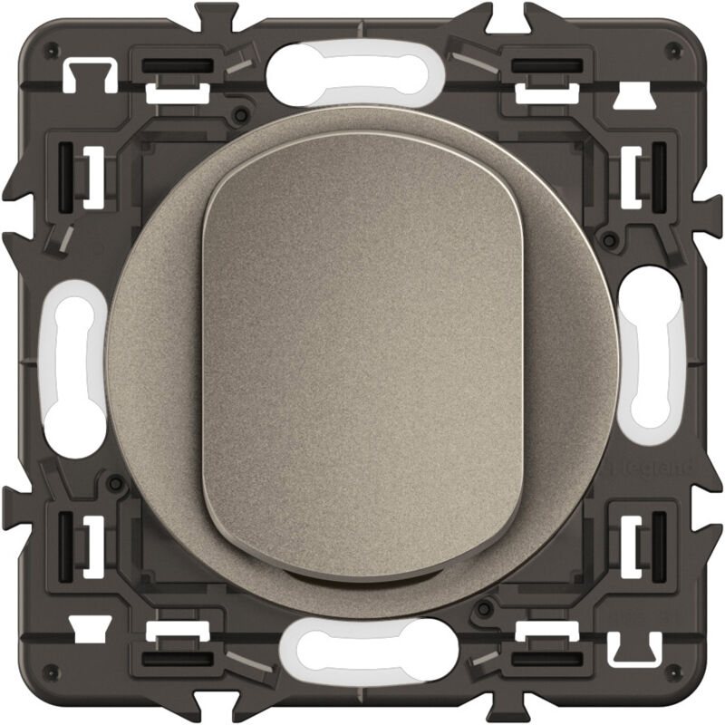 Legrand - Interrupteur lumineux Céliane 10AX - Enjoliveur Titanium, support et voyant