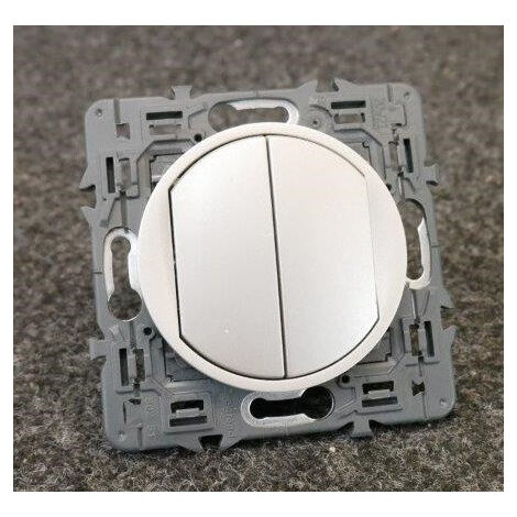 Legrand – Mécanisme va-et-vient avec bouton poussoir inverseur – Enjoliveur gris titane – Support inclus – Pour installation électrique standard