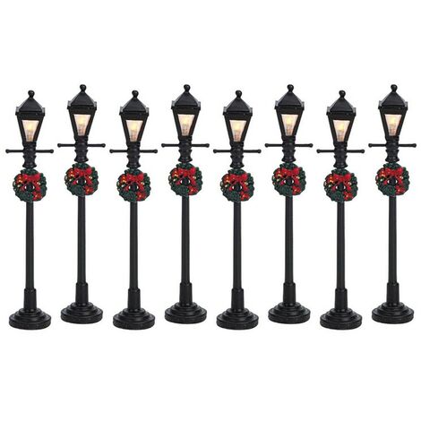 Lemax – Lot de 8 lampadaires à gaz 4.5V – Éclairage extérieur décoratif – Fonctionne sur piles ou adaptateur – Dimensions 16 x 1,5 x 10,5 cm - OF 8 B