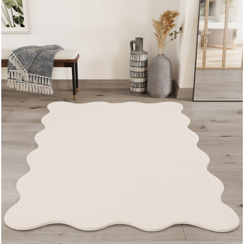 The Carpet - Lina Shape tapis fourrure synthétique lavable antidérapant beige