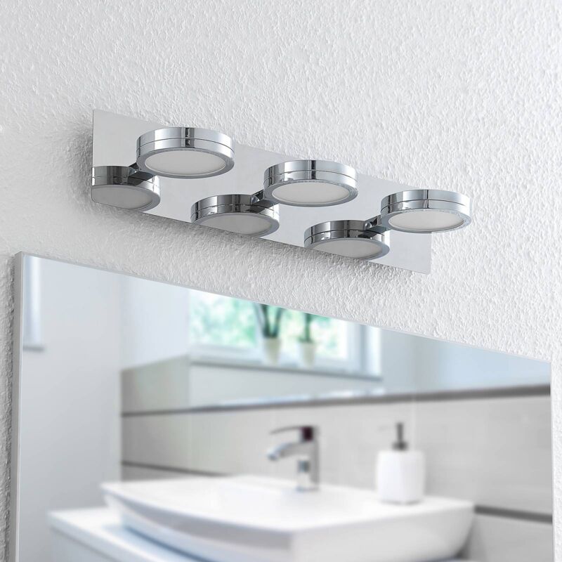 

Lindby Skrolla aplique de baño LED, 3 luces