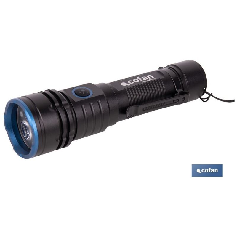 Linterna LED de alta potencia 2000 LM con 5 funciones Ø40 x 148 mm