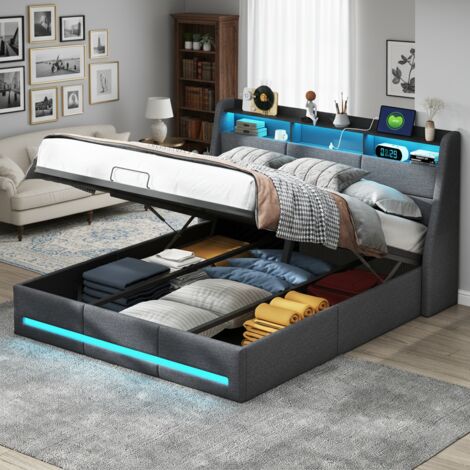 Lit 140x190 cm, prise électrique, éclairage LED multicolore et port USB, tête de lit en lin, cadre en métal, lit double avec rangement, gris