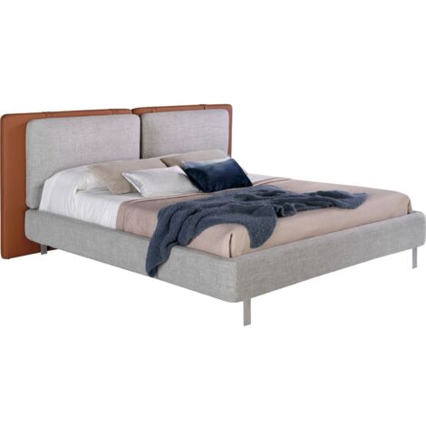 Lit bois massif recouvert de tissu et éco-cuir avec pieds acier inoxydable sommier à lattes inclus - Marron, gris