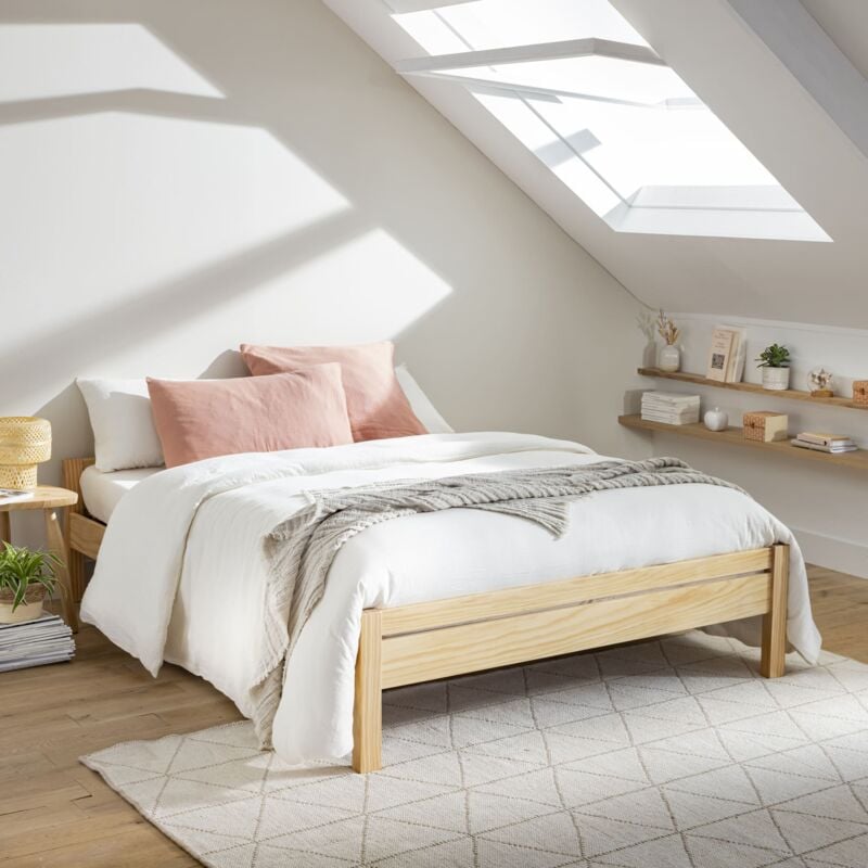 Terre De Nuit - Lit adulte en pin massif avec pieds carrés 140x190 - LT17020