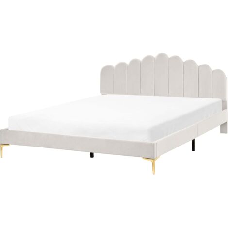 Lit en Velours 180 x 200 cm Tête de Lit en Forme de Coquillage Pieds en Métal Sommier à Lattes Blanc Cassé Sauvian