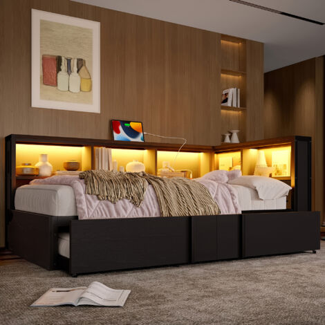 Lit métallique de 90 x 200 cm, avec un lit extérieur. Il est équipé de placards, d’éclairage LED et de ports USB. La couleur du lit est noire.