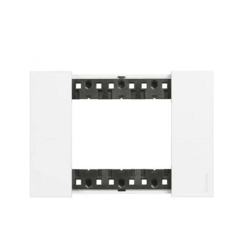 Living Now Placca 3 Moduli In Plastica Colore Bianco Ka4803kw Bticino