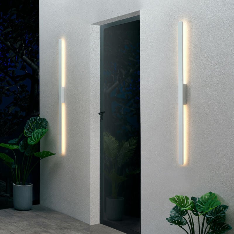 Longue applique murale blanche épurée extérieur - Sambai