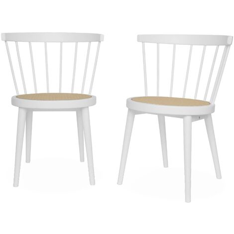 Lot de 2 chaises blanches en bois et cannage. Nora. L 54 x P 54 x H 76.5cm.