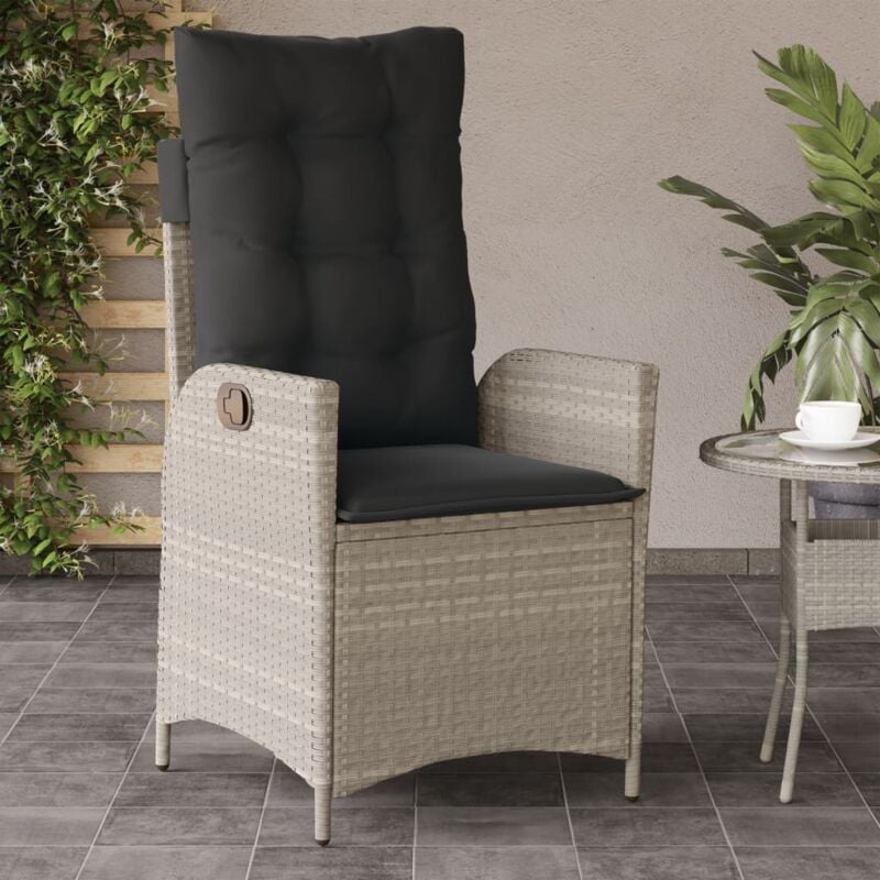 vidaXL Chaise inclinable de jardin coussins gris clair résine tressée