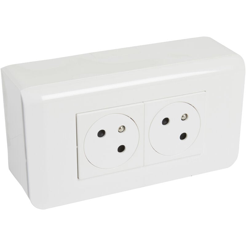 2x2P+T Surface Mosaic Link à 45° précâblée + plaque + cadre saillie - blanc - Legrand