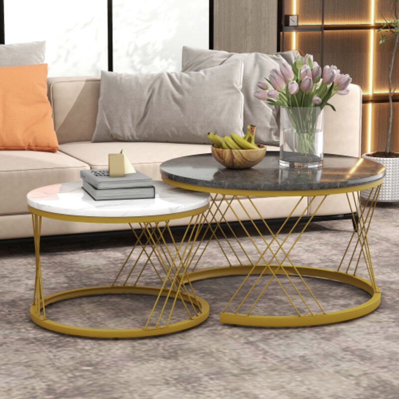 Lot de 2 tables gigognes rondes 70x70x45 cm et 45x45x40 cm, plateau à effet marbre, pieds en métal doré, en MDF, gris et blanc