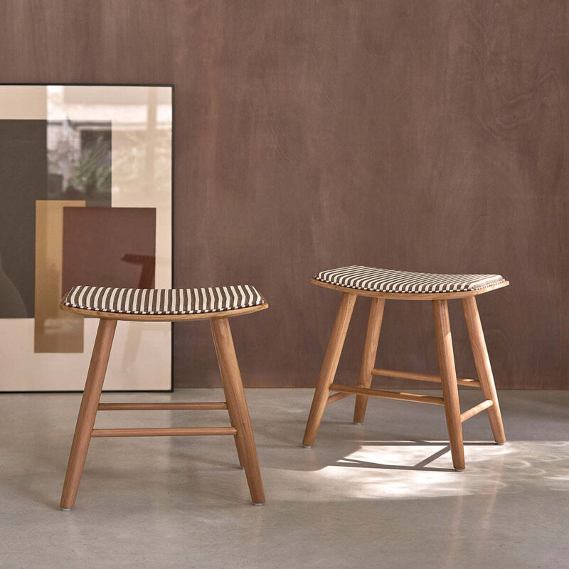 Lot de 2 tabourets en teck massif et tissu rayé