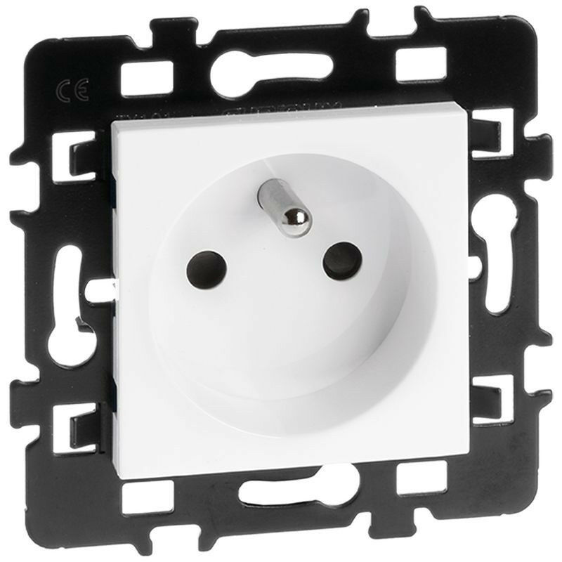 Prise 2P+T x 50 pack chantier (61869)