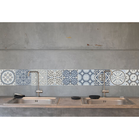 Lot de 9 autocollants carrelage adhésif décoratif Coimbra 10x10 cm, carreaux de ciment bleus sur fond gris. Sticker mural pour décoration intérieure.