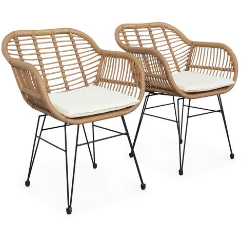 Lot de deux fauteuils effet rotin - résine et métal noir. style colonial. assise beige Beige / Beige