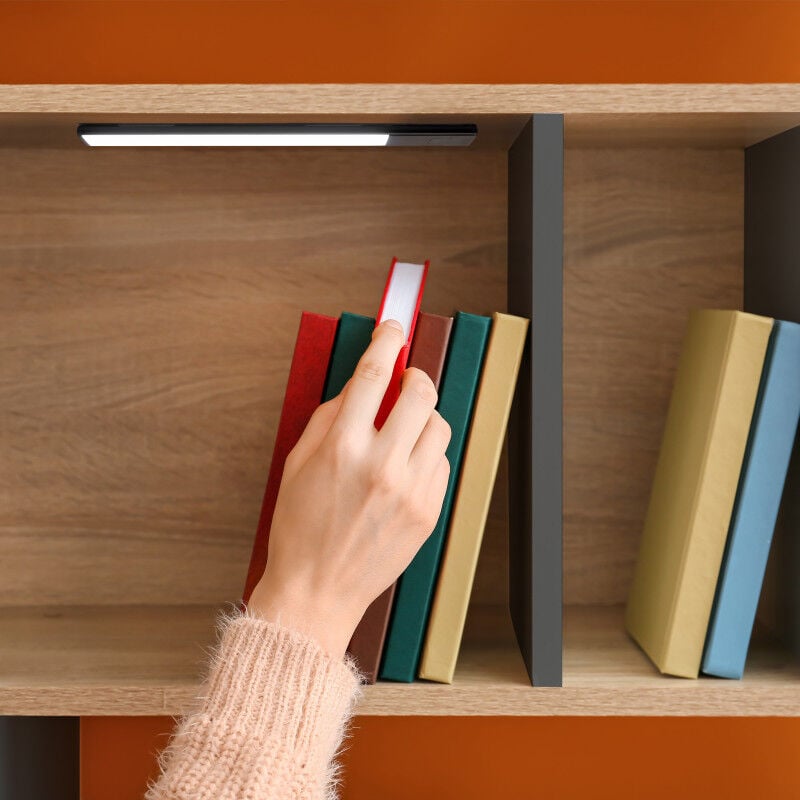 Emuca - 5214514 Luminaire led Kaus Black rechargeable par usb avec capteur tactile, 400mm, Peint en noir, Plastique et Aluminium