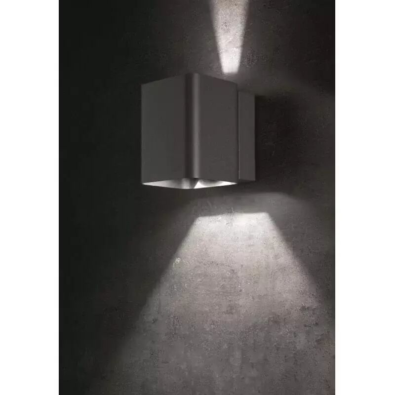 

4017-2-57 - pared exterior LED 2x5W IP54 870lm 3000K - 10.5x11.9x10cm - Lupialicht