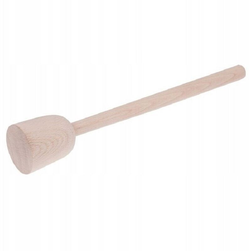 Maja de madera, trituradora, apisonadora