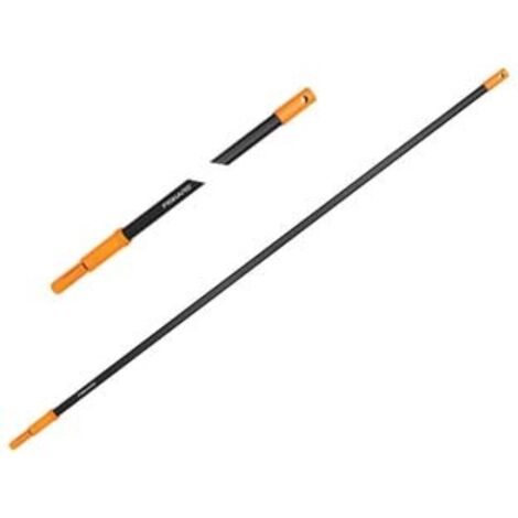 MANICO PER SCOPE E RASTRELLI PER FOGLIE SOLID  lunghezza mm.1600 (135001)    FISKARS