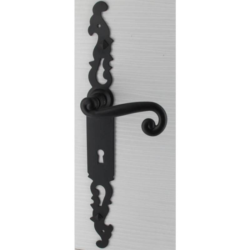 Image of Maniglie per porta in ferro battuto modello: coq colore: nero dimensioni: 330x36 mm foro della chiave: l