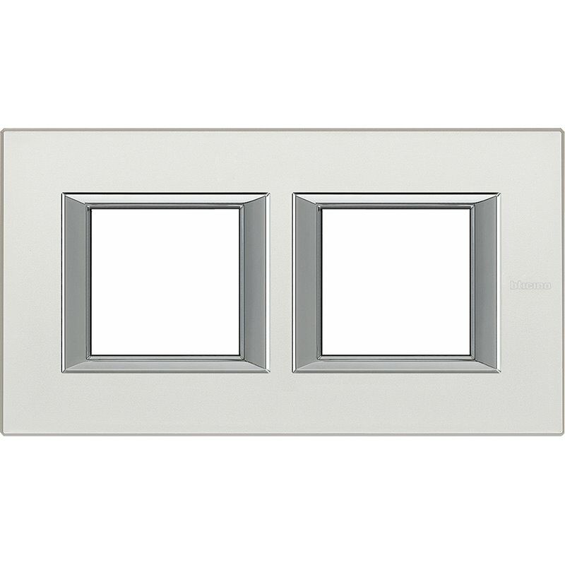 

Marco embellecedor Horizontal de 2 elementos Bticino Axolute HA4802M2HSAN Plata satinada