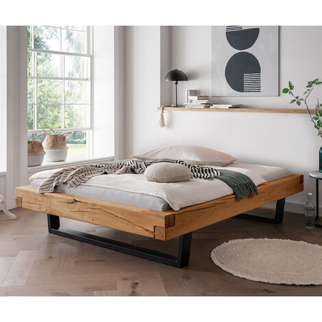 Massivholz Doppelbett, 200x200 cm, Eiche massiv, ohne Kopfteil, schwarze Metallkufen, UPPSALA-137, B/H/T ca. 218/42/228 cm