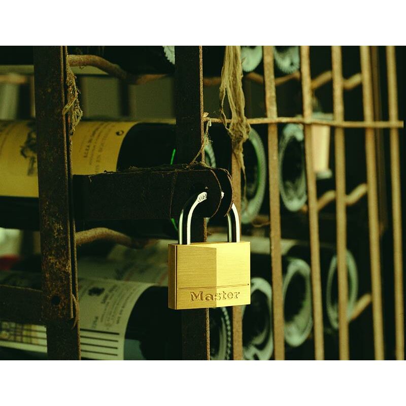 Image of Master Lock - lucchetto in ottone massiccio - arco acciaio temperato 40x22x6 mm