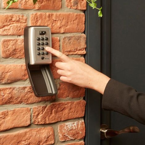 MasterLock 5423EURD Select Access® MasterLock Key Lock with Snap Locks – Wall Mounted