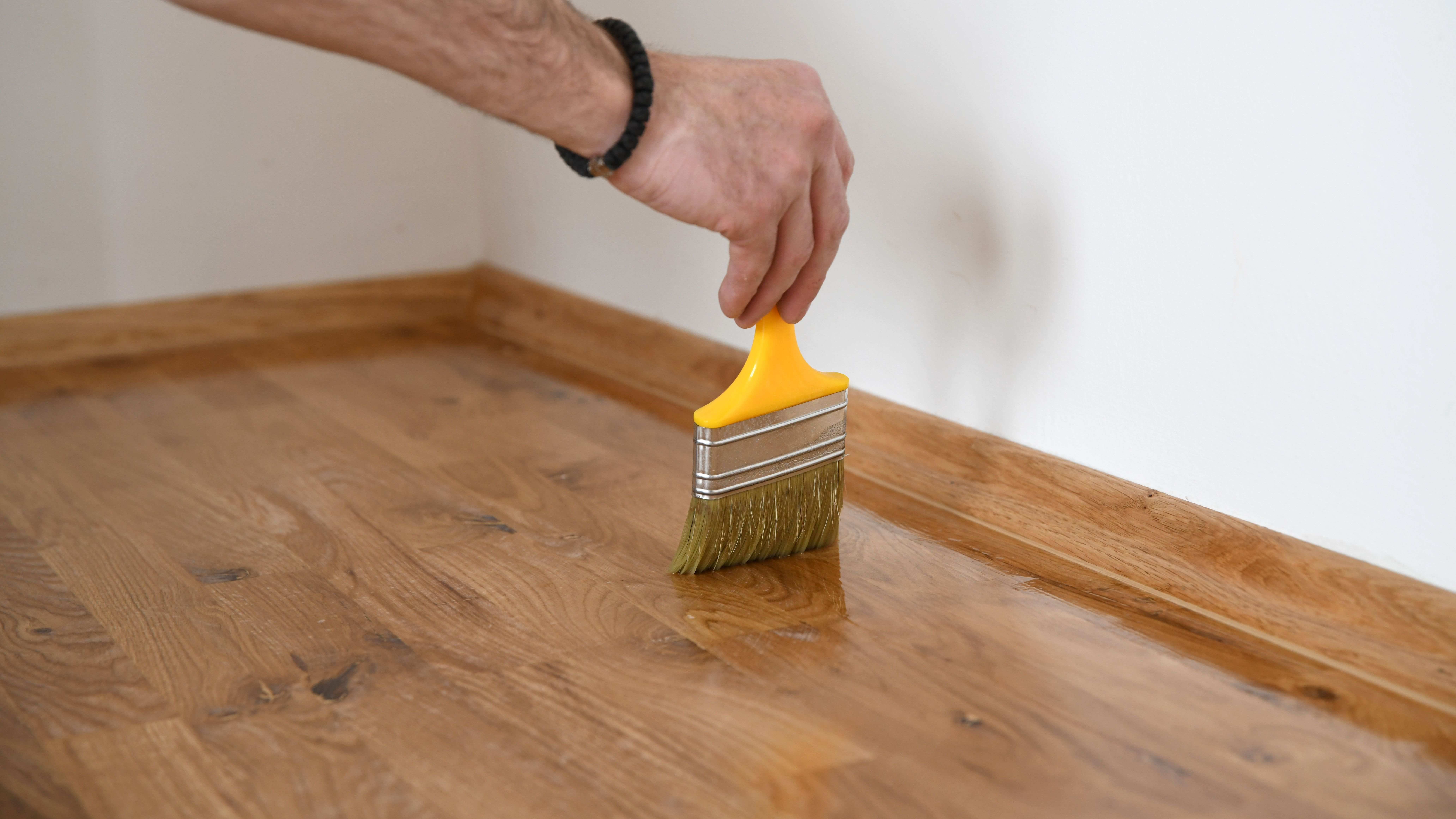 Comment poncer son parquet ?